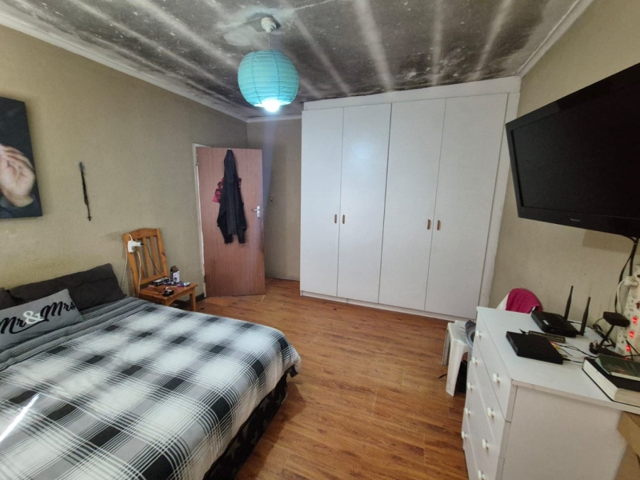 2 Bedroom Property for Sale in Ravensmead Western Cape